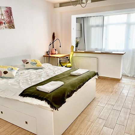 Victoriei Studio Bucureşti Ngoại thất bức ảnh